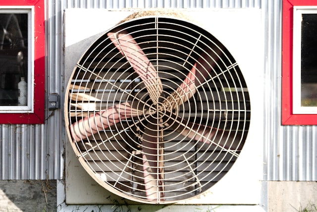 Patio Cooling Options: Misting Systems vs Portable Evaporative Air Coolers
